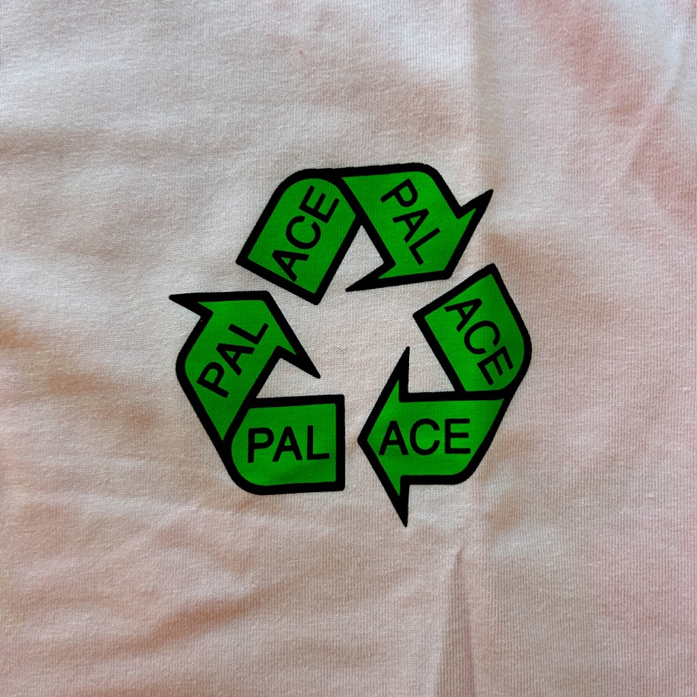 PALACE Pink P-Cycle T-Shirt Size S Recycle Logo NWOT